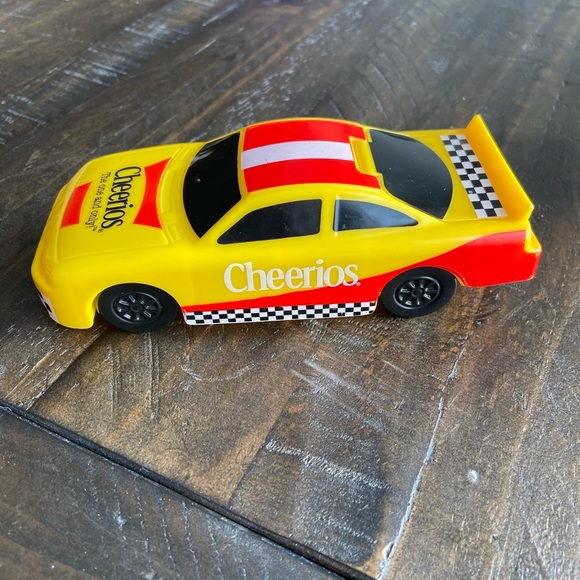 ❤️4 for $25❤️ Vintage‎ cheerios race car container - holds 1 cup - Picture 2 of 5